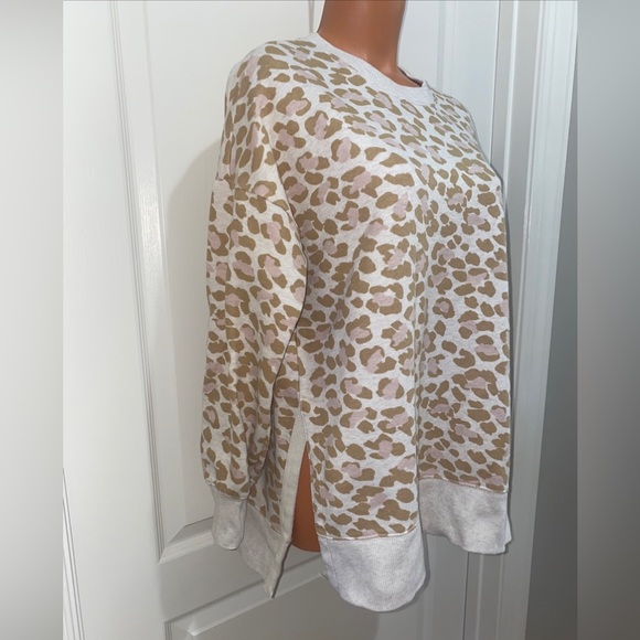 AERIE Cheetah Sweatshirt High Low Split Hem Ivory Gold Pink Size Small S $50 - Picture 2 of 10